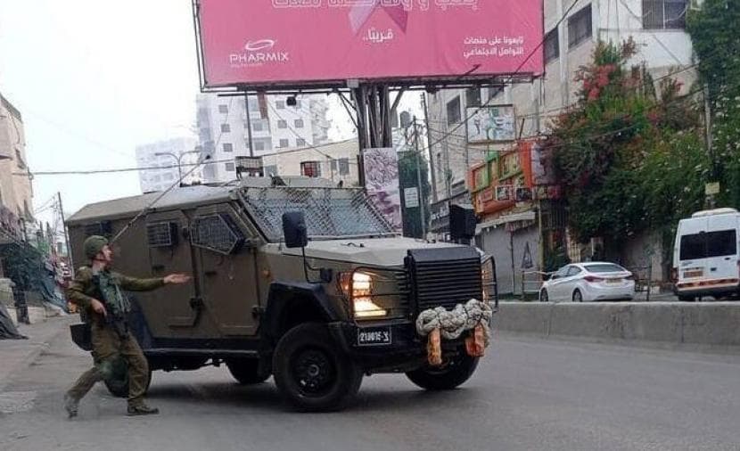 القدس: الاحتلال يهاجم مخيم قلنديا وكفر عقب
