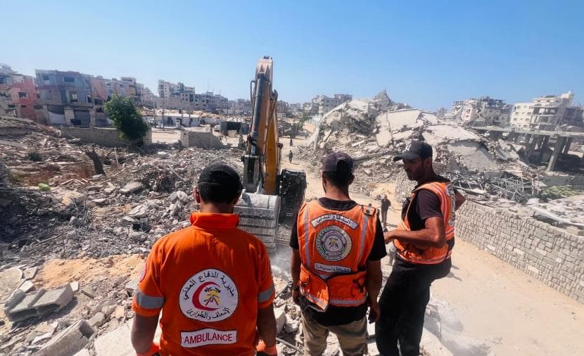 Gaza Civil Defense Prepares to Extract Remains of 170 Martyrs