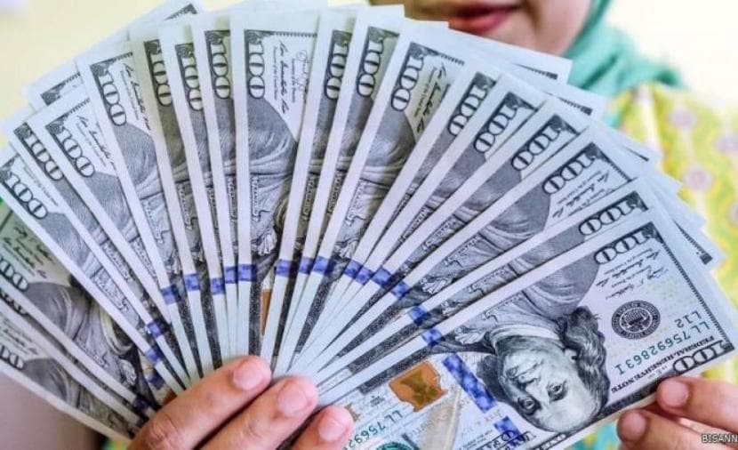 Dollar hits 3 shekels today