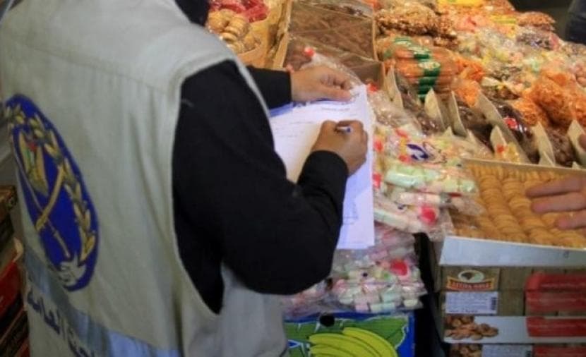Khan Yunis destroys 850 kg of spoiled produce