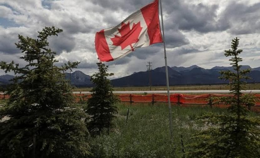 Canada cautions firms on Israel settlement risks