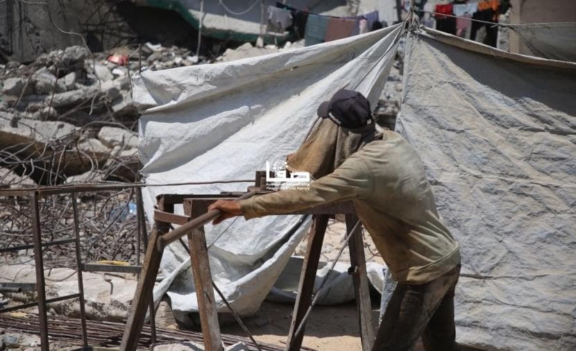 Gaza Youth Repurpose Scrap for Tents