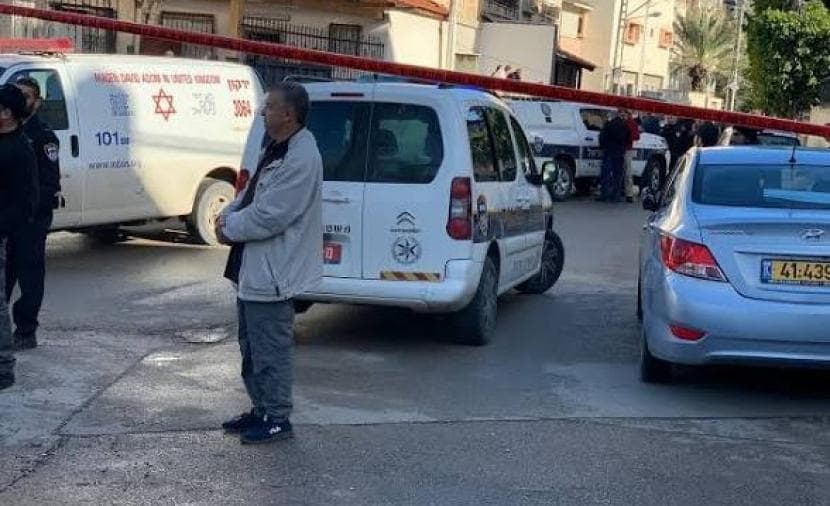 ثلاثة إصابات نتيجة طعن في الطيبة