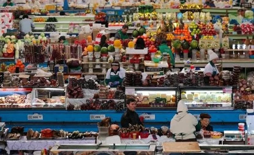 FAO: Food prices hit three-year high
