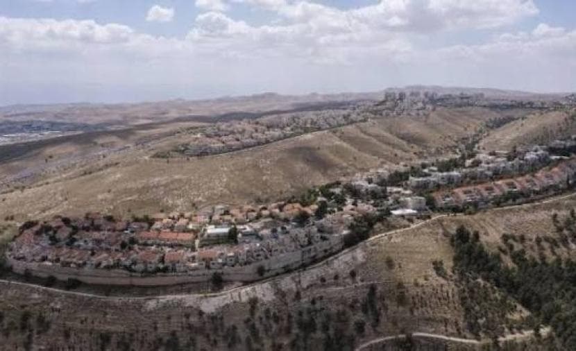 الاحتلال يعلن استيلاء 1152 دونماً من أراضي سنجل واللبن الشرقية