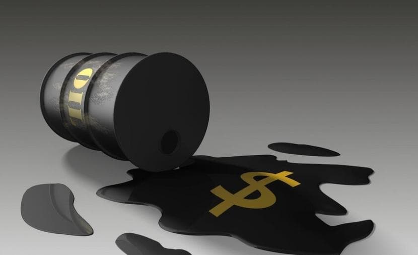 Saudi Arabia reduces crude oil prices