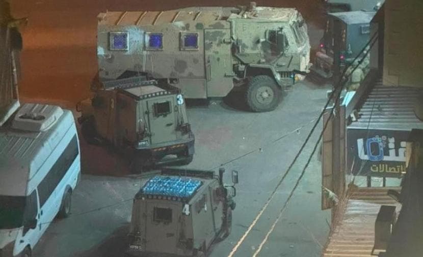 Military raid in Qalandia camp