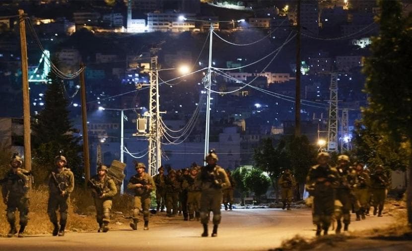 Occupation conducts raids and checkpoints south of Nablus