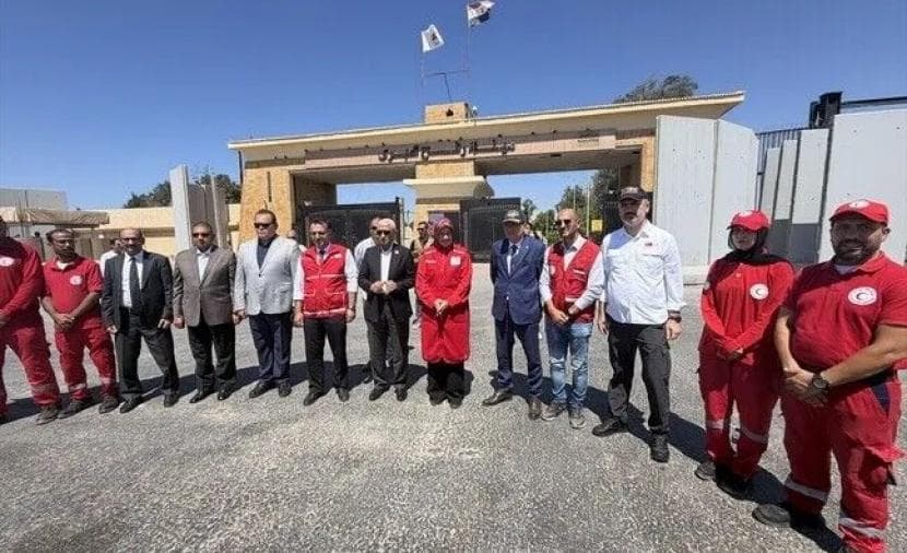 رئيسة الهلال الأحمر التركي تؤكد معاناة غزة في معبر رفح
