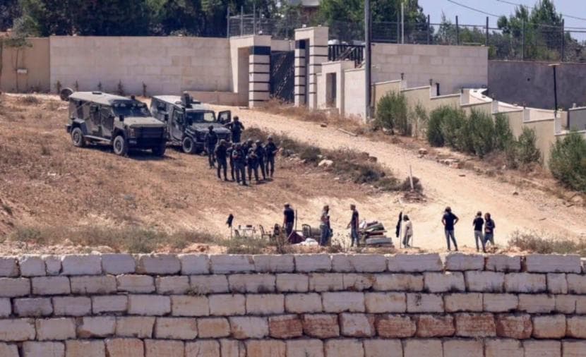إسبانيا ترفض حصار مستوطنين لعائلات فلسطينية