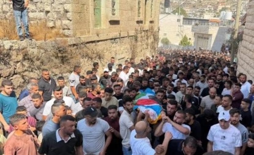 أبناء الخليل يشيعون الطفل كريم شلالدة