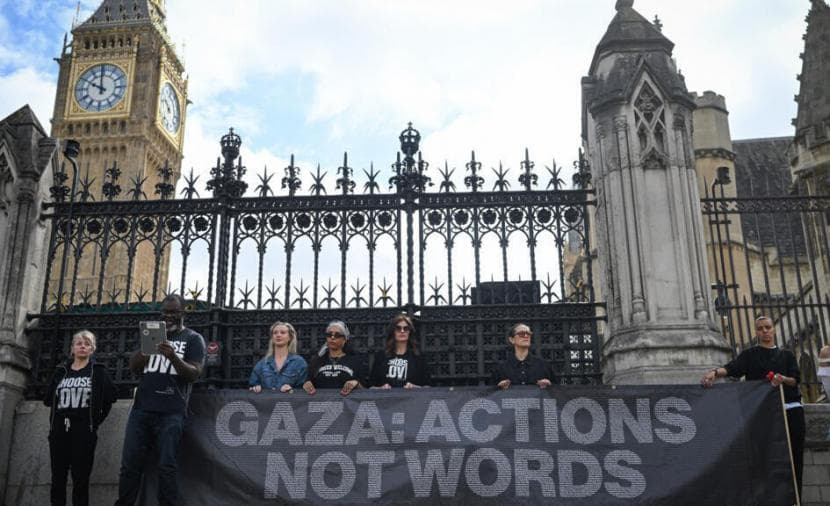 Britain warns Israel over Gaza reps
