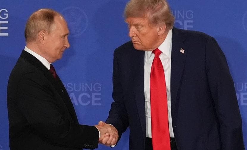 Putin discusses Ukraine peace with Trump