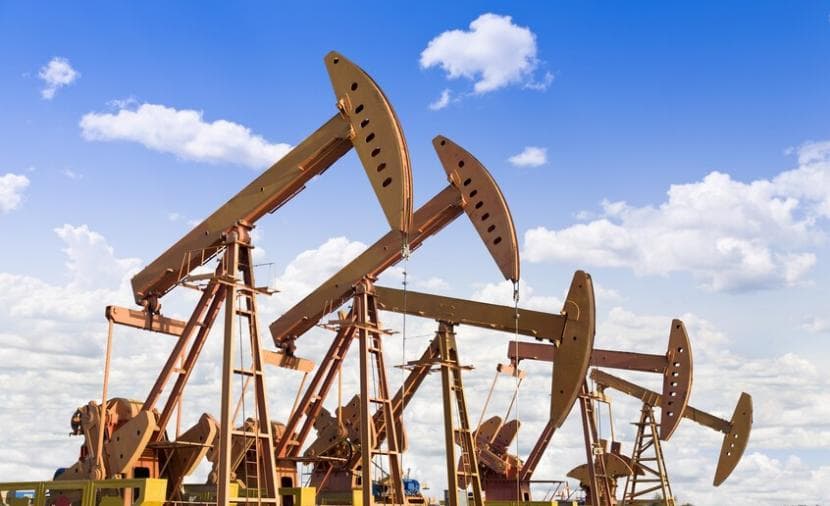 Oil set for weekly rise