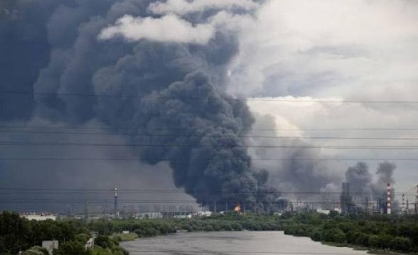 Russia targets cargo ship and oil tanker in Ukraine