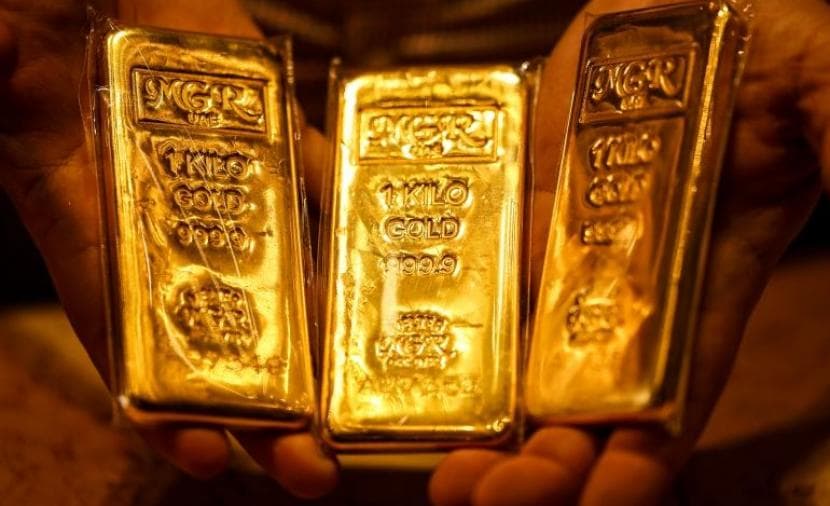 Gold falls ahead of Fed decision