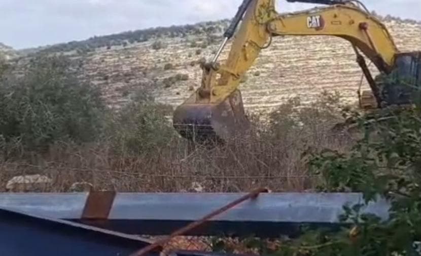 Occupation destroys land and trees in Deir Nizam