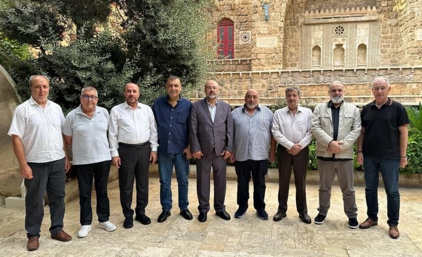 Hamas Holds Talks with Fatah Reform Leaders