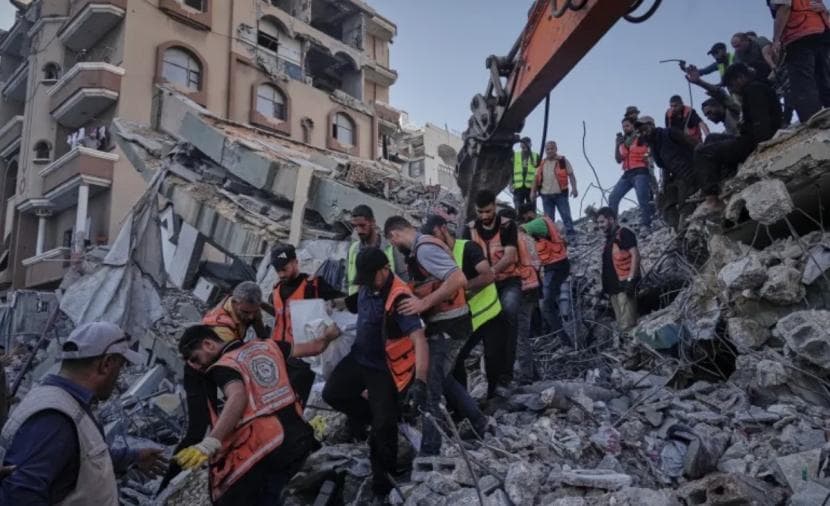 Civil Defense recovers 21 bodies from Gaza rubble