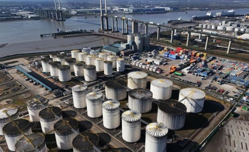 Iran maintains oil exports amid conflict