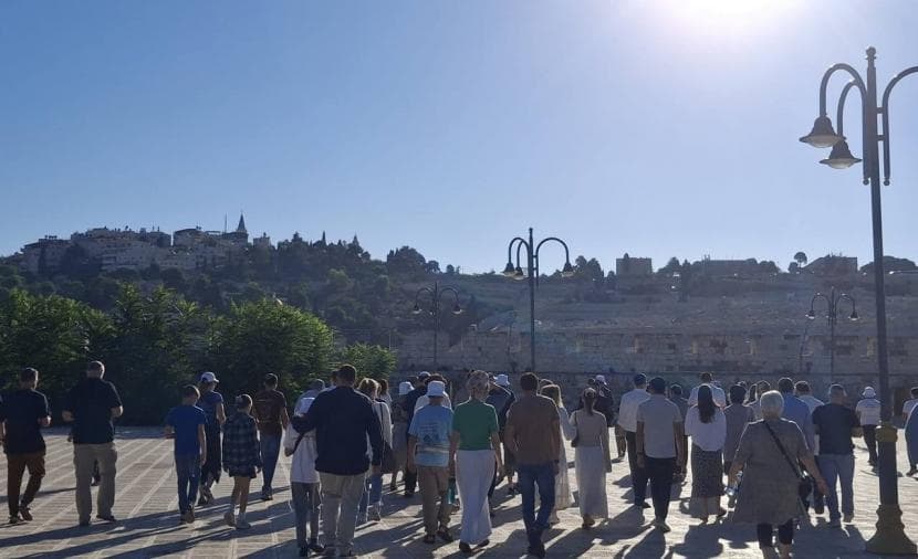لجان المقاومة تندد باعتداء نتنياهو على البراق