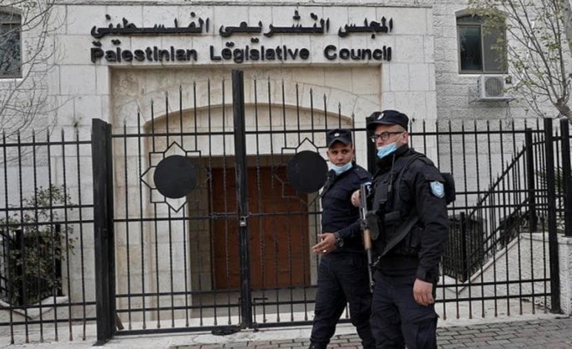 الديمقراطية تؤكد إجراء انتخابات التشريعي خطوة لإعادة بناء النظام