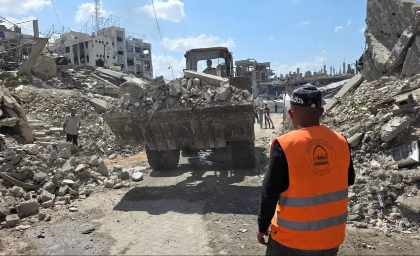 Gaza starts clearing rubble after ceasefire