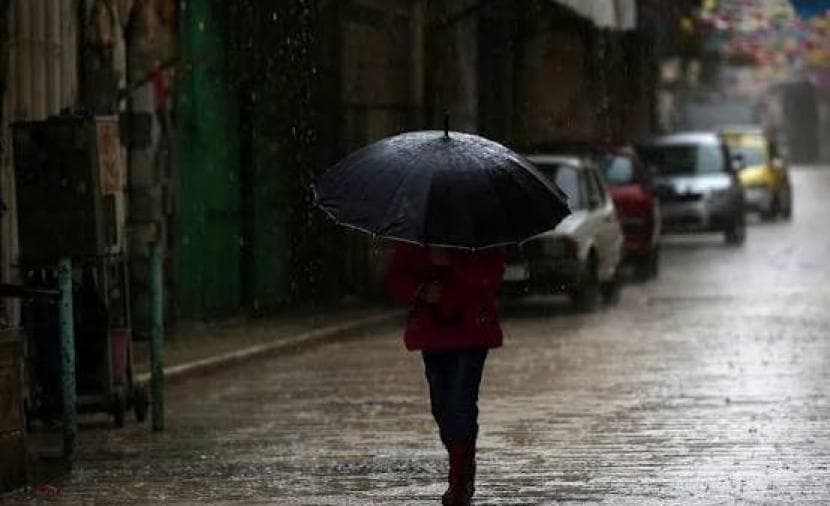 منخفض خريفي يوقع أمطار الجمعة والسبت