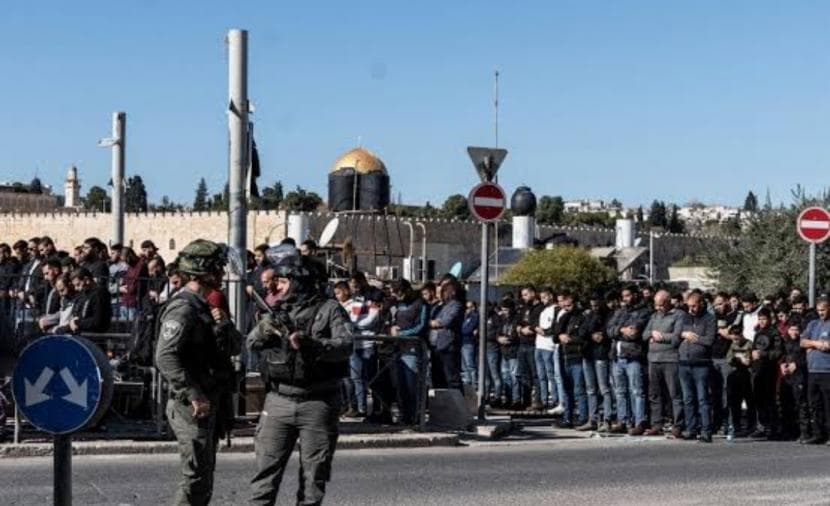 Occupation blocks funeral prayers at Al-Aqsa