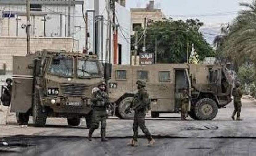 Occupation forces raid Al-Ataba and set Tulkarem checkpoint