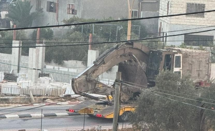 الاحتلال يفرض حصاراً على منزل بجنوب نابلس ويطلق النار