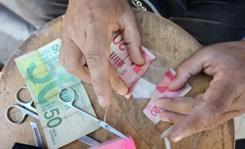 شرطة غزة تحذر من رفض العملات الصالحة