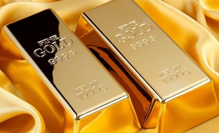 الذهب يبلغ أعلى مستوياته في أسبوع عند 4390 دولار