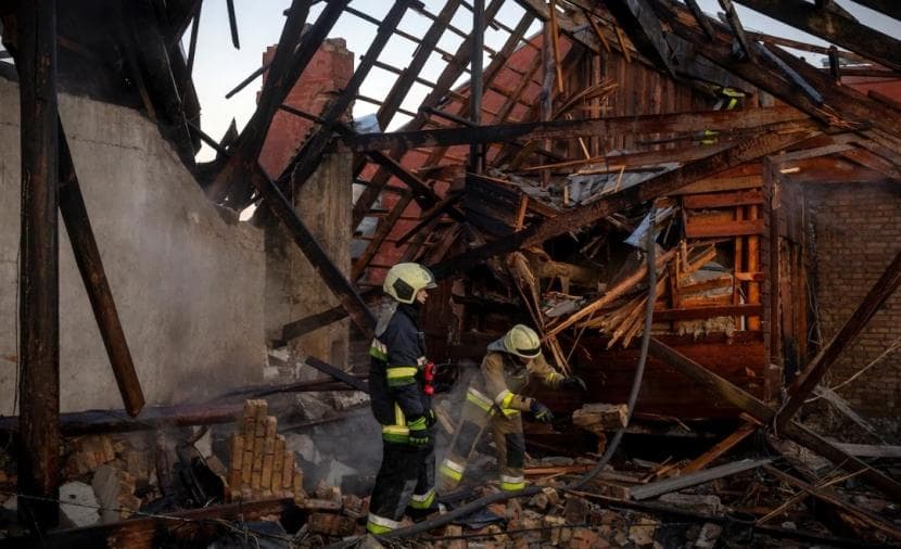 Russian strikes cause 3 deaths in Kyiv area
