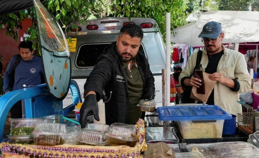 Chef turns Gaza dishes into income in Mexico