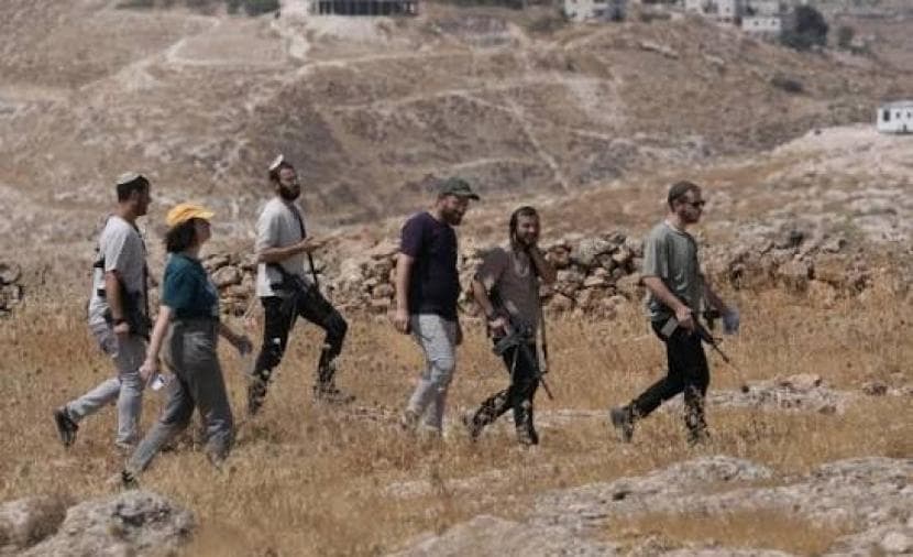 مستوطنون يهاجمون ويعتقلون بالضفة والقدس
