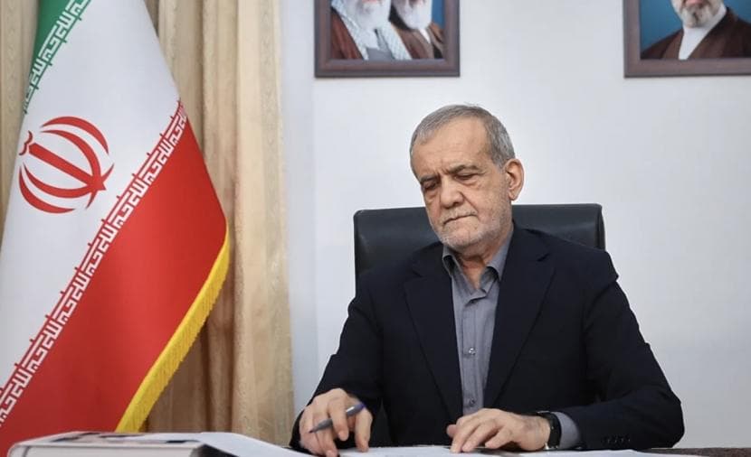 الرئيس الإيراني يؤكد رفض التفاوض