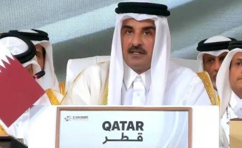 أمير قطر يدعو لمحاكمة مجرمي غزة