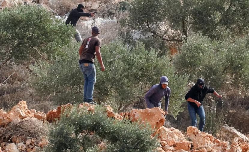 فرنسا تدعو لوقف اعتداءات المستوطنين بالضفة