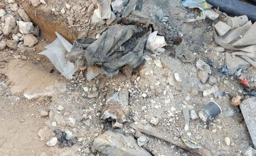بلدية غزة تعثر على جثمان شهيد في شارع الرشيد