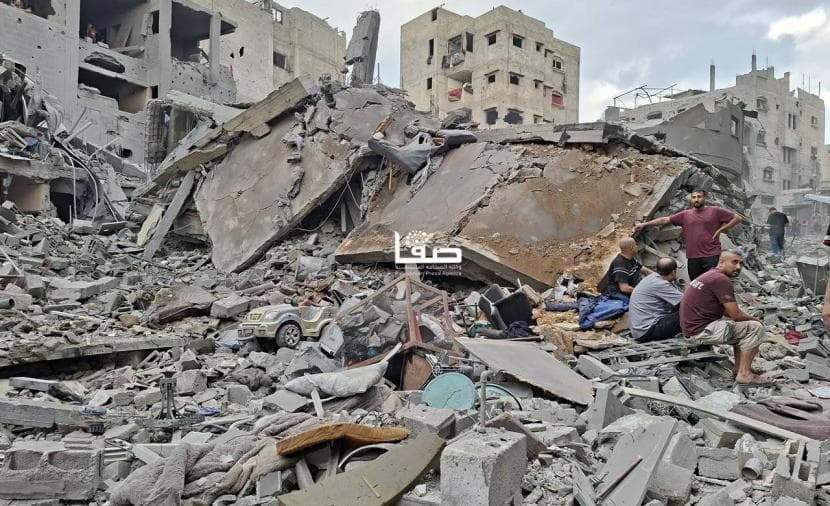 10 hurt in Gaza from army fire and shelling