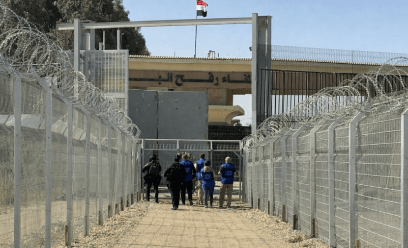 هيئة المعابر: مغادرة 1197 ومسافرين ودخول 5265 شاحنة