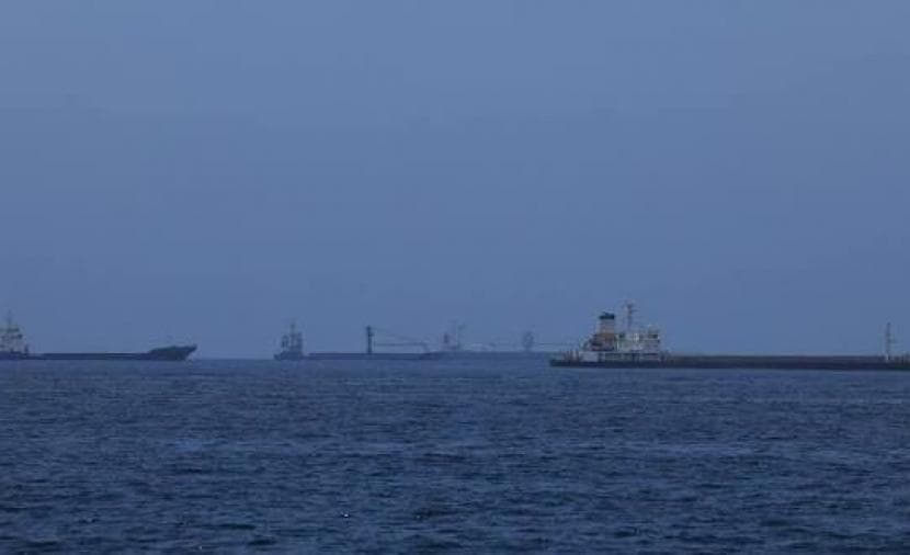 Iran Guards report Gulf ship damages