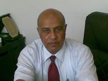 سائق المسؤول القوي
