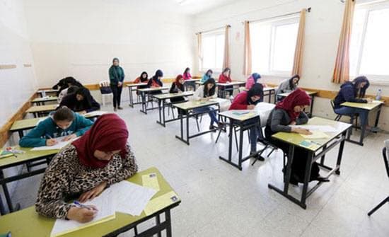 Students from 2010-2011 await Fields system update