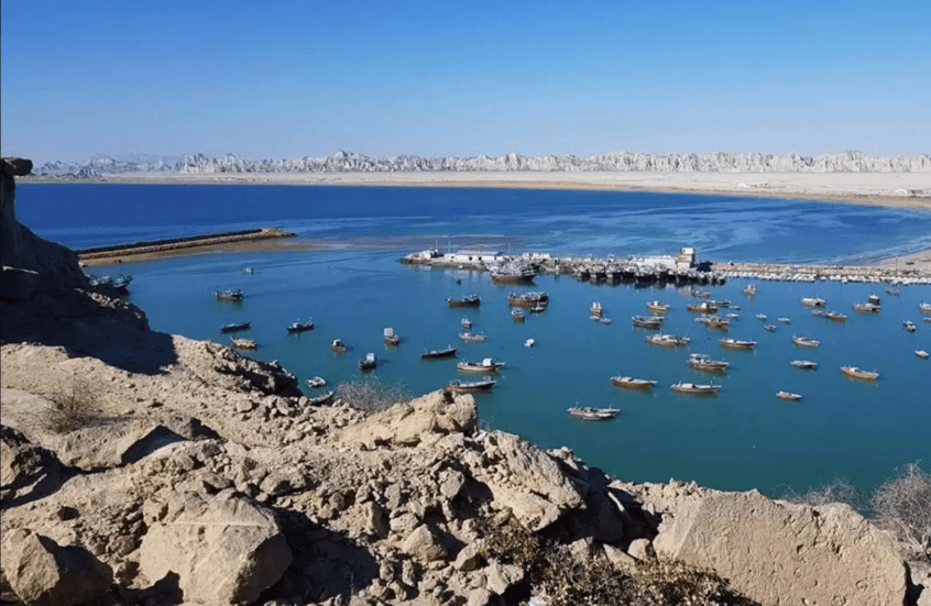 Washington proposes sanctions relief for Hormuz access