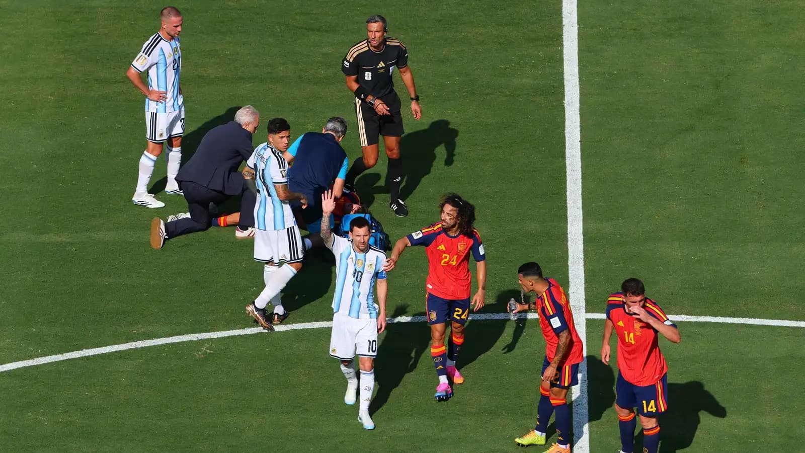 Lip reader reveals Messi's scheme to remove Koulibaly
