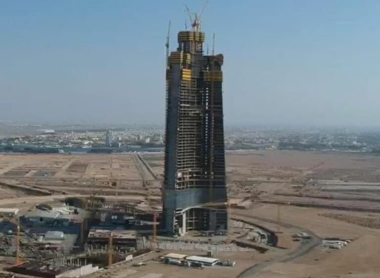 Jeddah Tower advances with new floor every 5 days