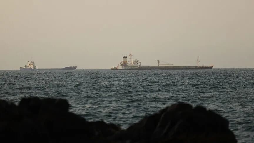 Iranian Guard reports tanker explosions near Hormuz