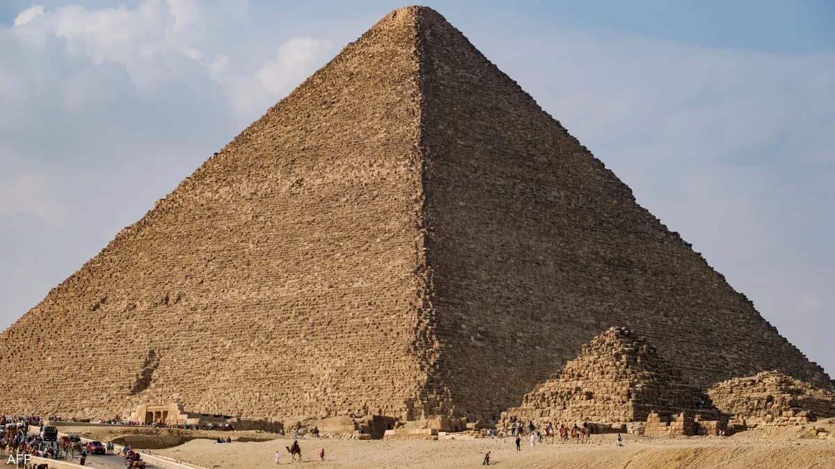متى يتسبب زلزال في انهيار هرم خوفو